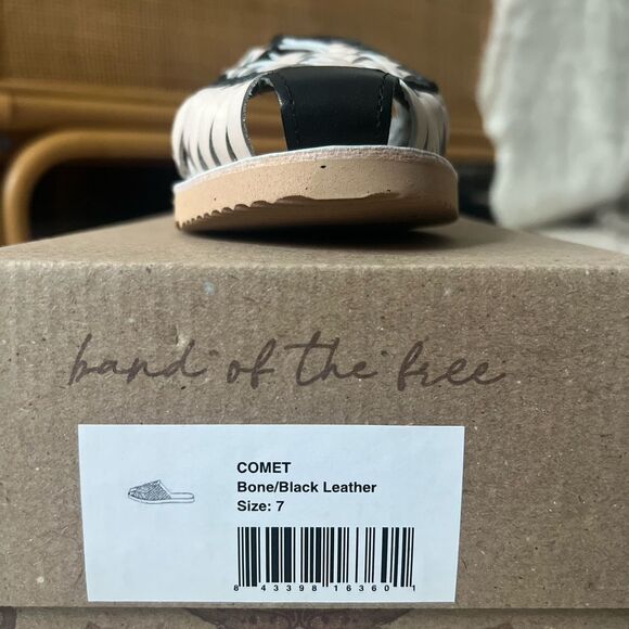 New Band of the Free Comet Black and Bone Woven Leather mule- sz 7 - Picture 4 of 7